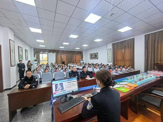 ˵��: 5e9017c826730d20f5d1d487dc9be5f0